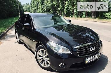 Седан Infiniti M37 2013 в 