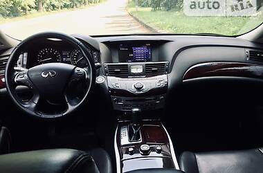 Седан Infiniti M37 2013 в 