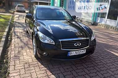 Седан Infiniti M37 2011 в Умані