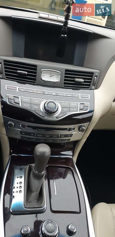Седан Infiniti M37 2011 в Одессе