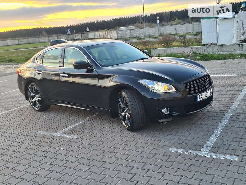 Седан Infiniti M37 2010 в Киеве