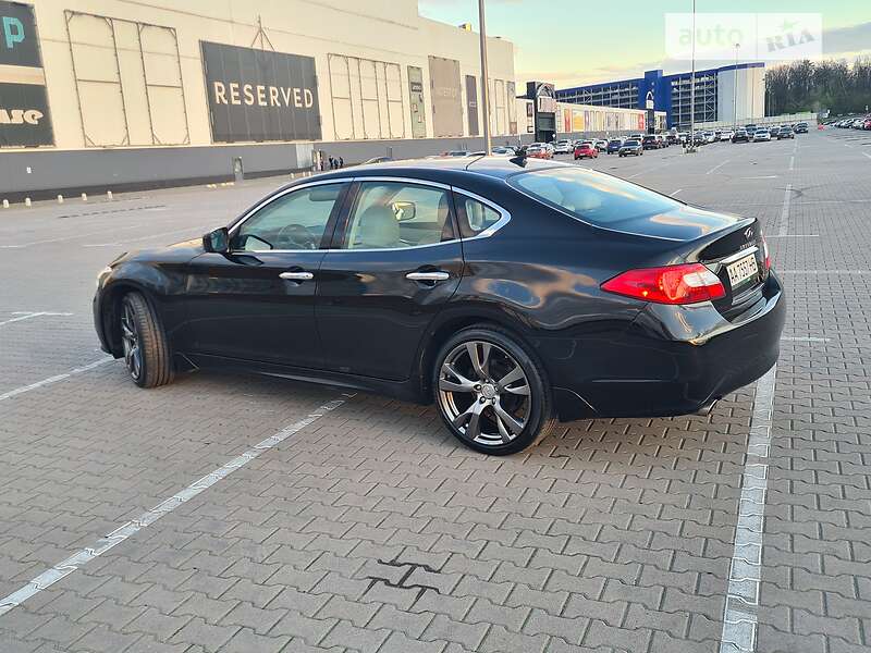 Седан Infiniti M37 2010 в Киеве