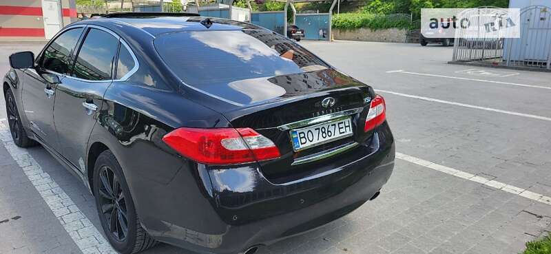 Седан Infiniti M37 2013 в Тернополе