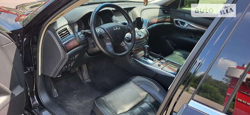 Седан Infiniti M37 2013 в Тернополе