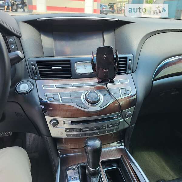 Седан Infiniti M37 2013 в Тернополе