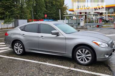 Седан Infiniti M37 2013 в 