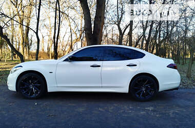 Седан Infiniti M37 2013 в 