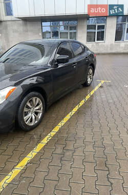 Седан Infiniti M37 2013 в Киеве