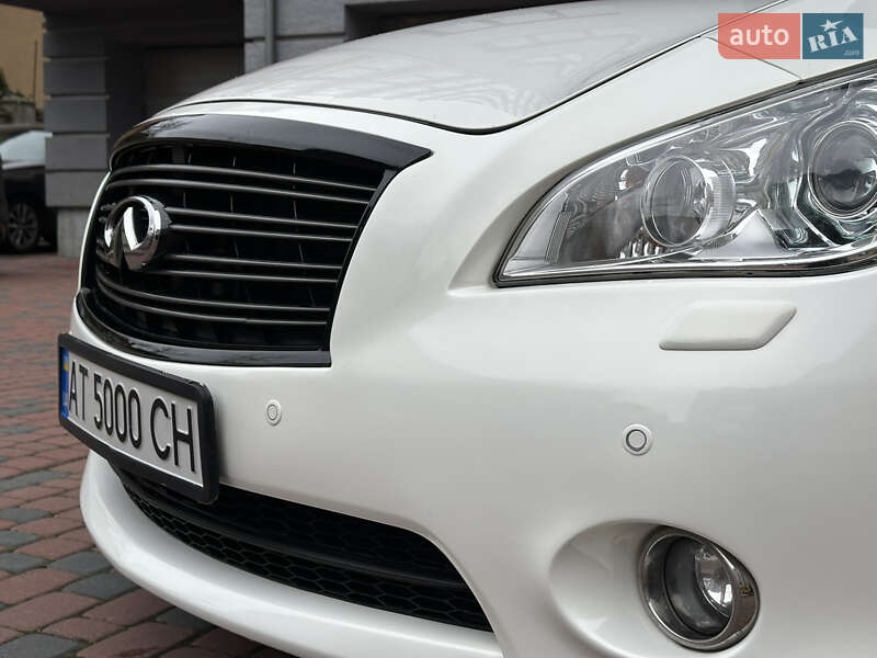 Седан Infiniti M37 2013 в Ивано-Франковске