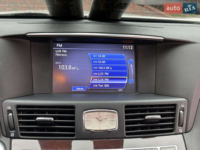 Седан Infiniti M37 2013 в Ивано-Франковске
