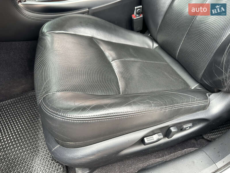 Седан Infiniti M37 2013 в Ивано-Франковске