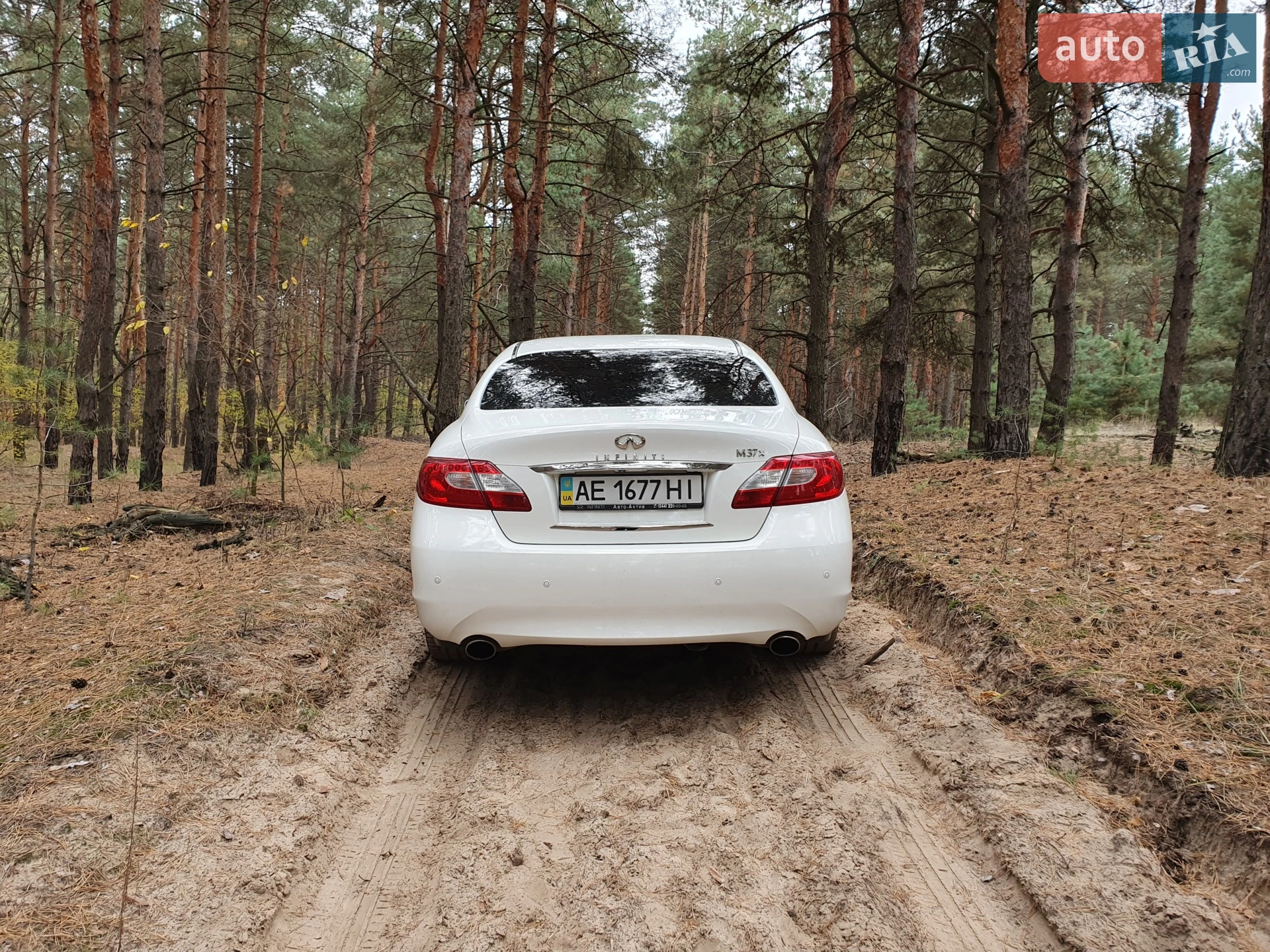 2011 Infiniti M - мініатюра 4