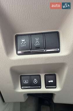 Седан Infiniti M37 2011 в 