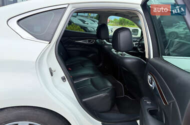 Седан Infiniti M37 2010 в 