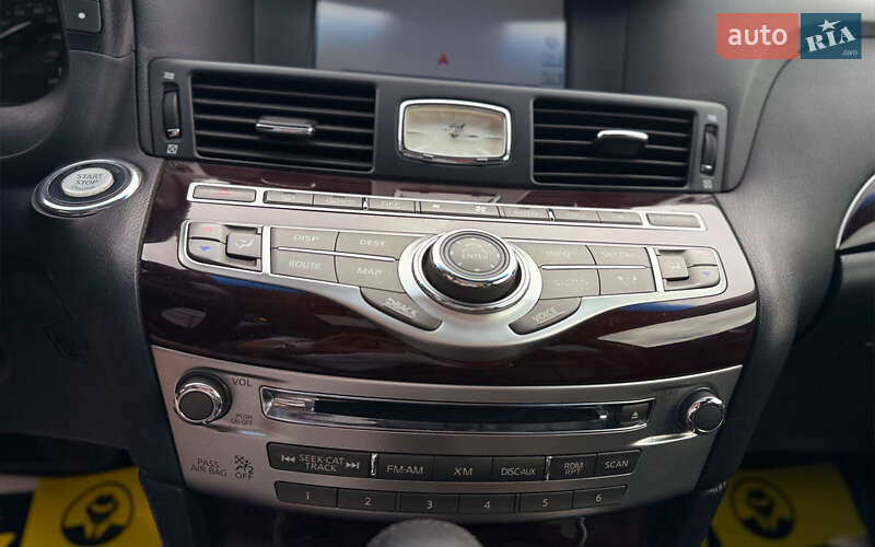 Седан Infiniti M37 2010 в Мукачевому