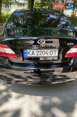 Седан Infiniti M37 2013 в 