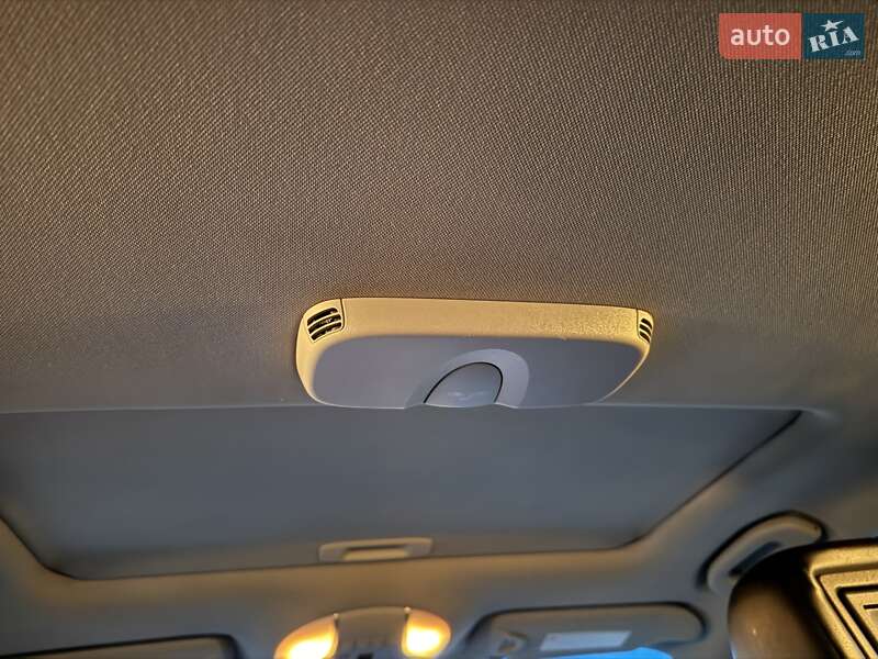 Седан Infiniti M37 2011 в Києві
