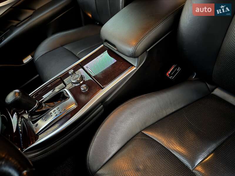 Седан Infiniti M37 2011 в Києві