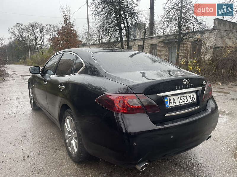 Седан Infiniti M37 2013 в Киеве