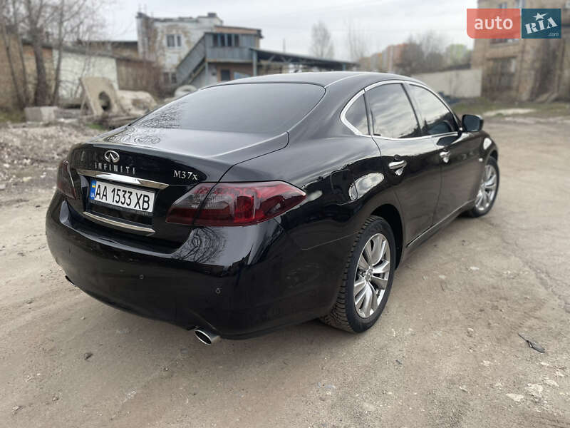 Седан Infiniti M37 2013 в Киеве