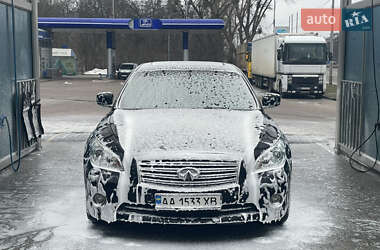Седан Infiniti M37 2013 в Києві