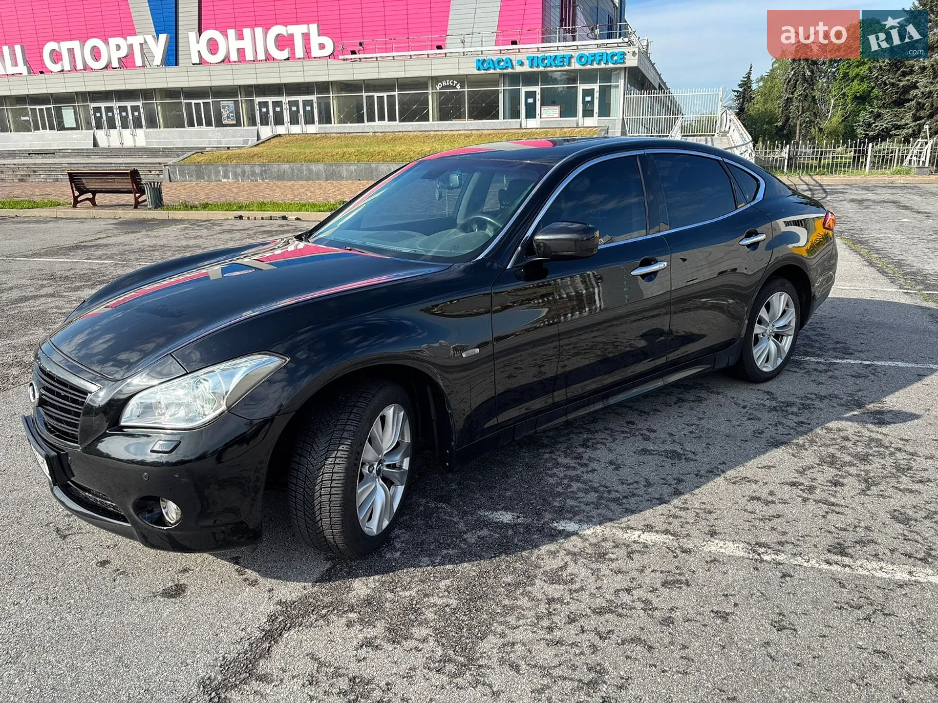 2010 Infiniti M - мініатюра 3