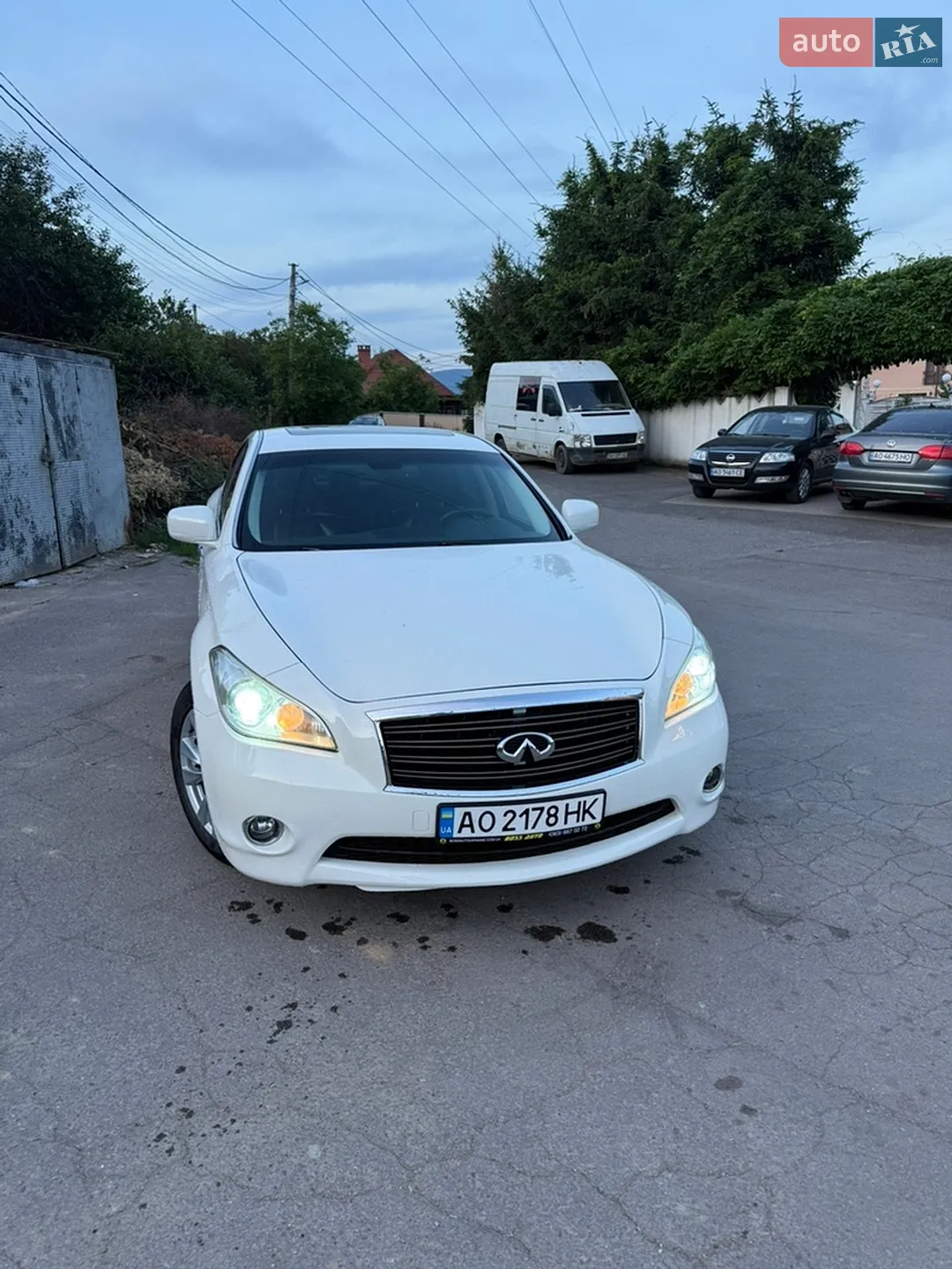 Infiniti M37 2010