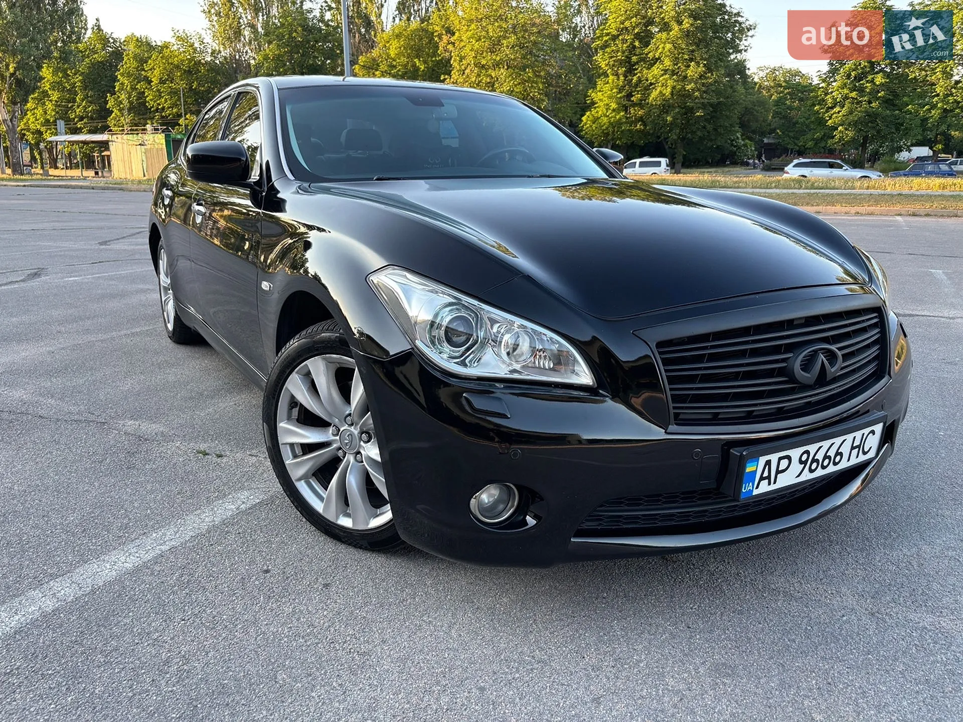Infiniti M37 2010