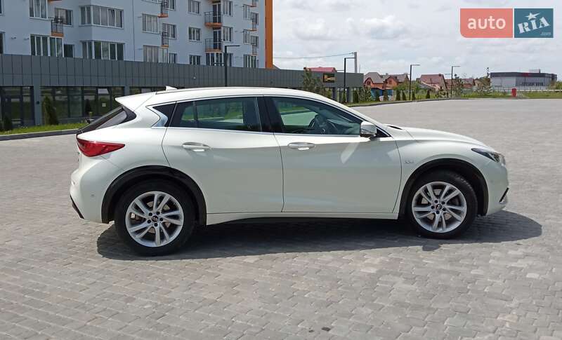 Хетчбек Infiniti Q30 2016 в Вінниці фото 2 Хетчбек Infiniti Q30 2016 в Вінниці