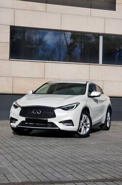 Хэтчбек Infiniti Q30 2017 в Киеве