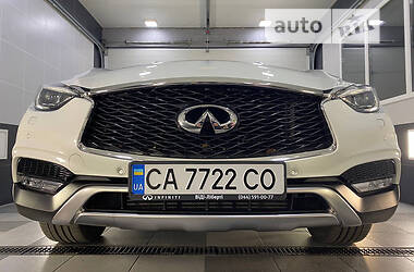 Хэтчбек Infiniti Q30 2017 в 