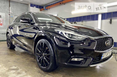 Седан Infiniti Q30 2016 в 