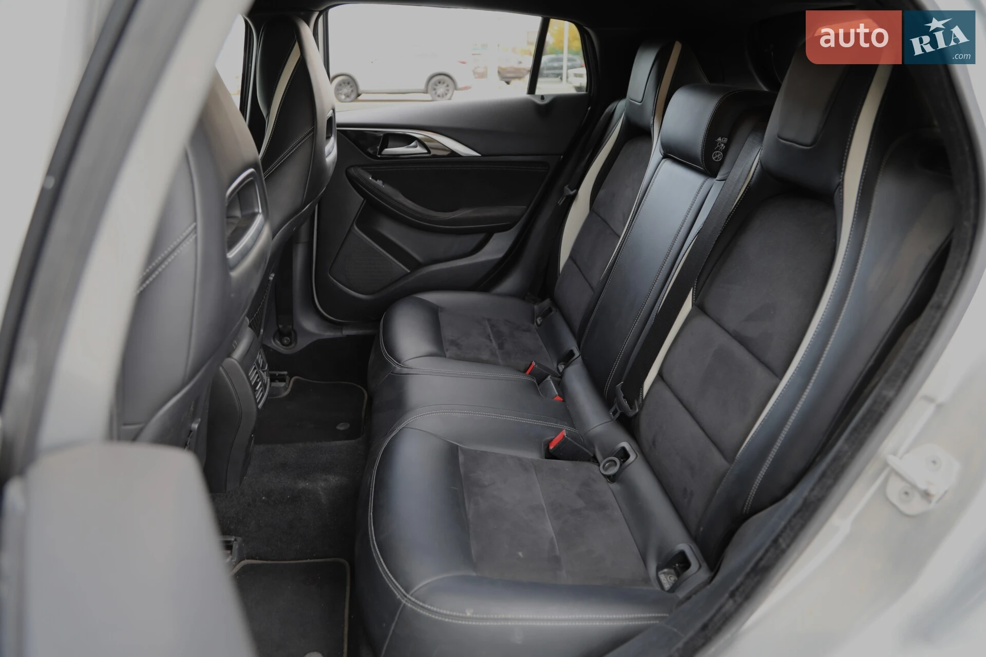 2016 Infiniti Q30 - мініатюра 6