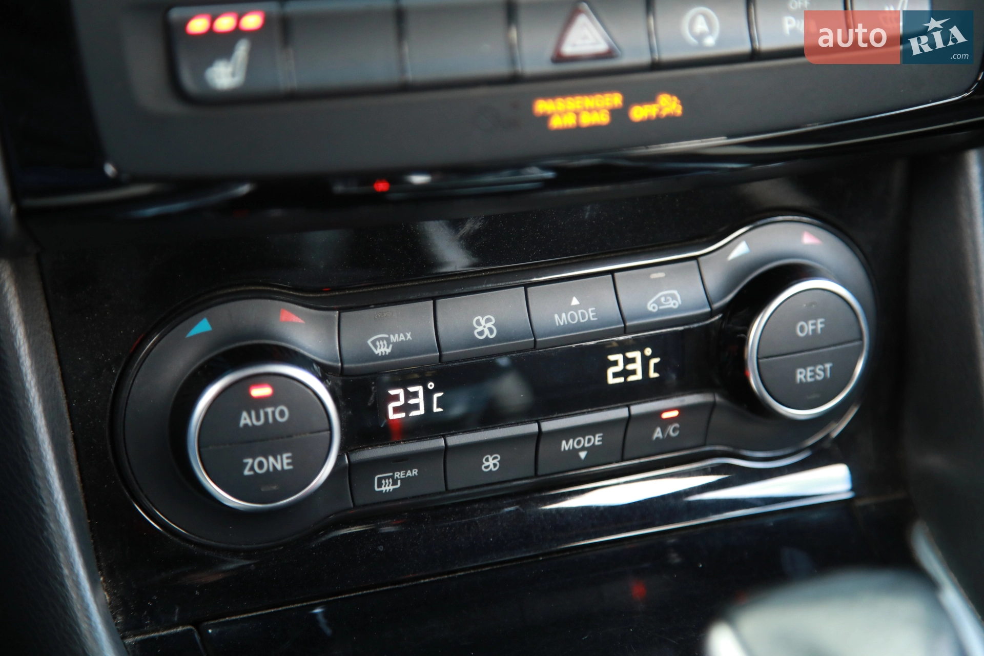 2016 Infiniti Q30 - мініатюра 16