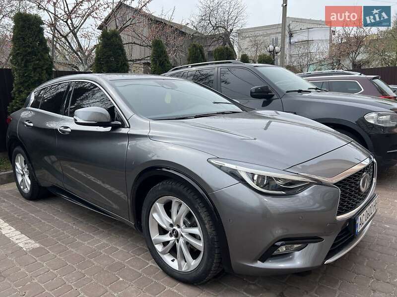 Хетчбек Infiniti Q30 2016 в Луцьку