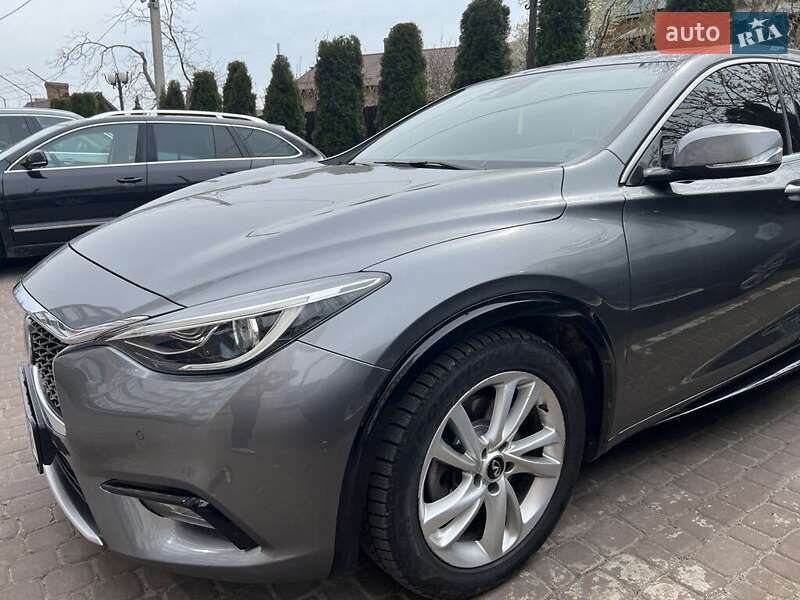 Хетчбек Infiniti Q30 2016 в Луцьку