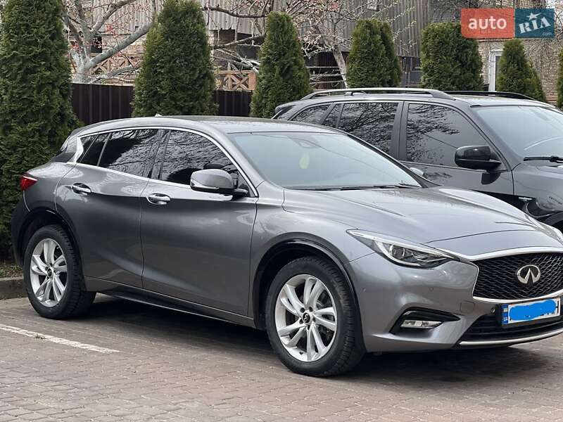Хетчбек Infiniti Q30 2016 в Луцьку