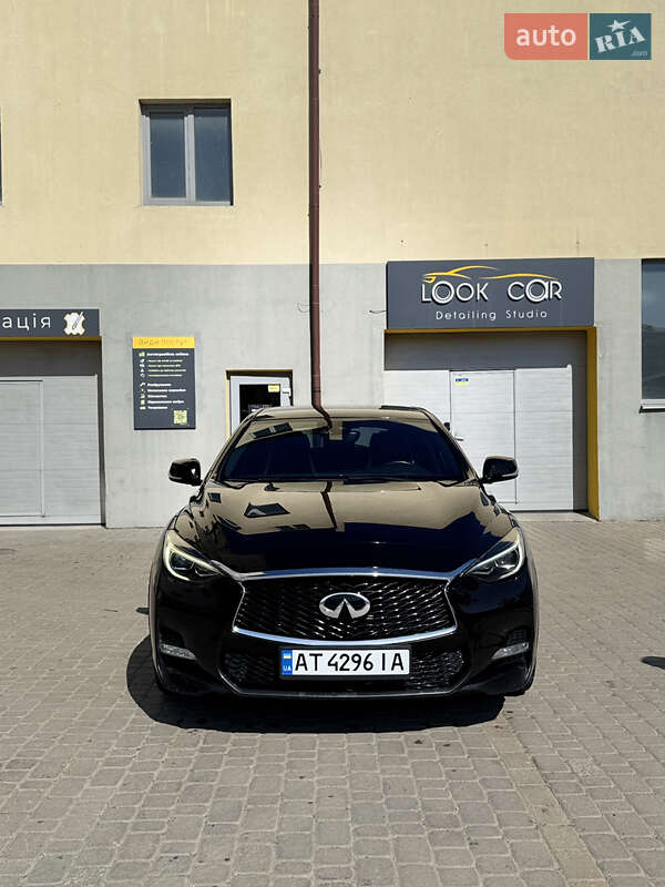 Хетчбек Infiniti Q30 2016 в Івано-Франківську