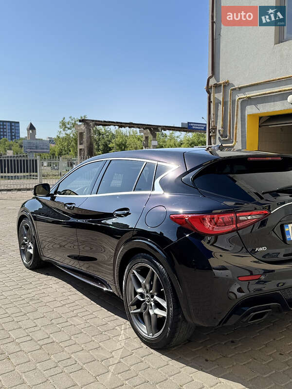 Хетчбек Infiniti Q30 2016 в Івано-Франківську