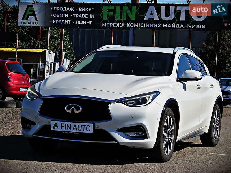 Infiniti Q30 2017