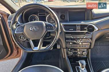Хэтчбек Infiniti Q30 2016 в 
