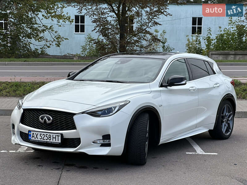 Хэтчбек Infiniti Q30 2016 в Ровно фото Хэтчбек Infiniti Q30 2016 в Ровно