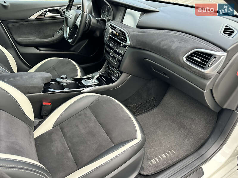 Хэтчбек Infiniti Q30 2016 в Ровно фото 27 Хэтчбек Infiniti Q30 2016 в Ровно