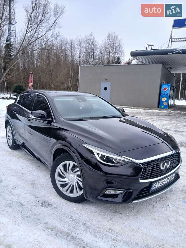Хетчбек Infiniti Q30 2016 в Калуші