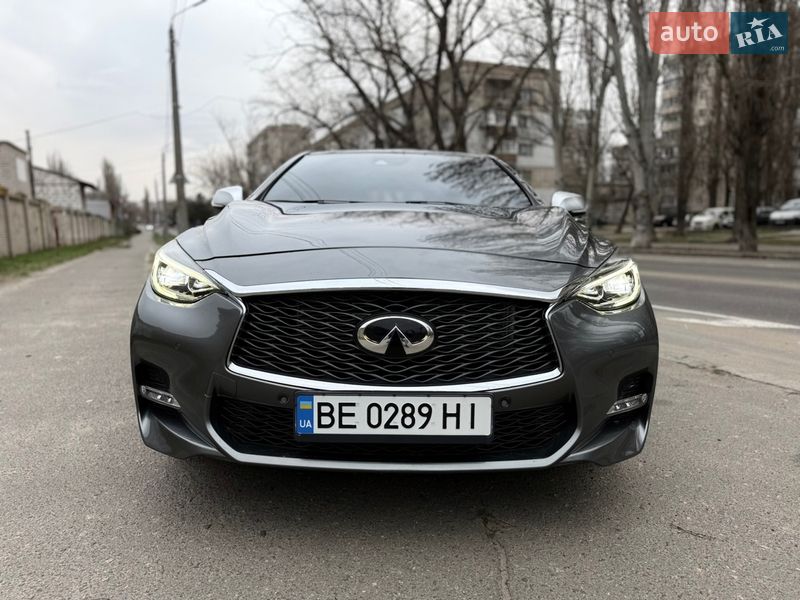 Хэтчбек Infiniti Q30 2017 в Николаеве фото 9 Хэтчбек Infiniti Q30 2017 в Николаеве