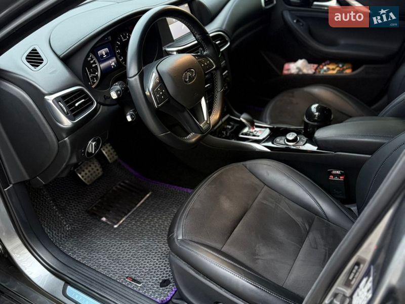 Хэтчбек Infiniti Q30 2017 в Николаеве фото 12 Хэтчбек Infiniti Q30 2017 в Николаеве