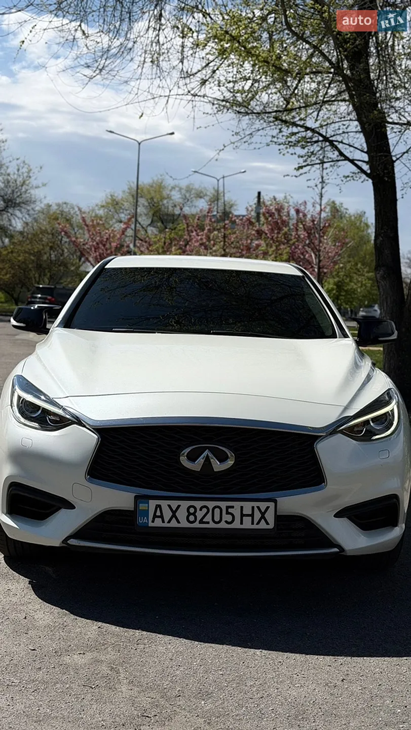 2017 Infiniti Q30 - мініатюра 3