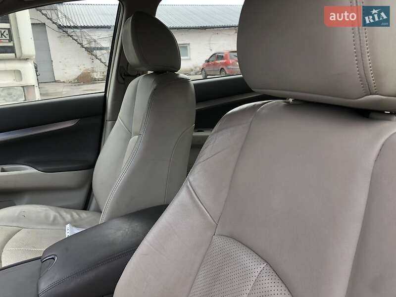 Седан Infiniti Q40 2014 в Киеве