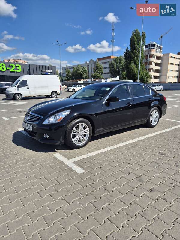 Infiniti Q40 2014