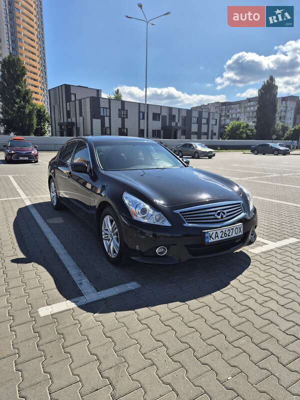 Infiniti Q40 2014